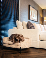 Kjæledyrseng Dolly beige blokkvev Richmond Interiors Pledd