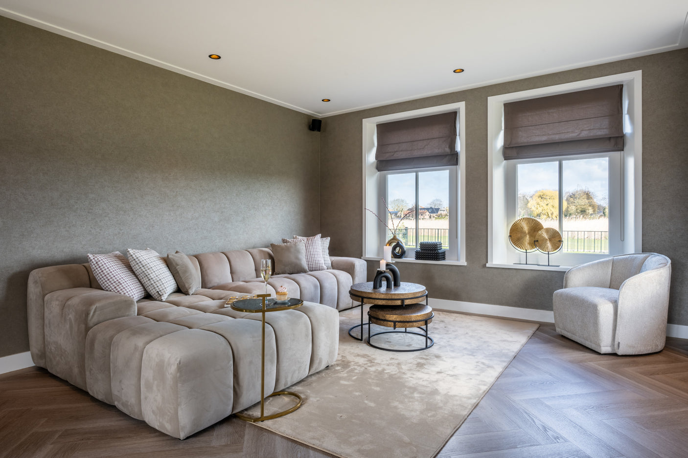 Lysestake Livi svart/gull stor Richmond Interiors Lysestake