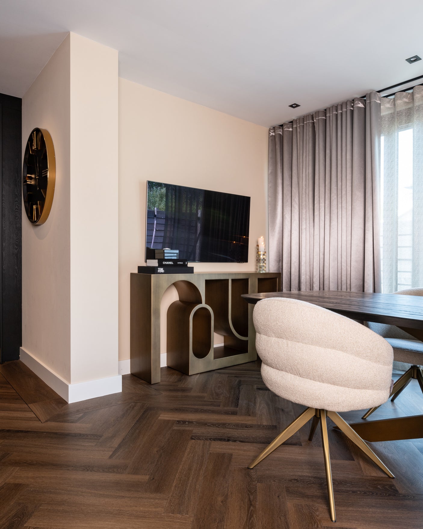 Konsoll Alexander Jones børstet gull Lugano Richmond Interiors Konsollbord