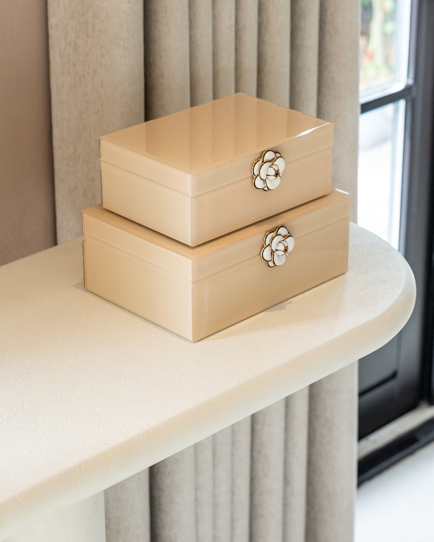 Console Winslow white Richmond Interiors Konsollbord