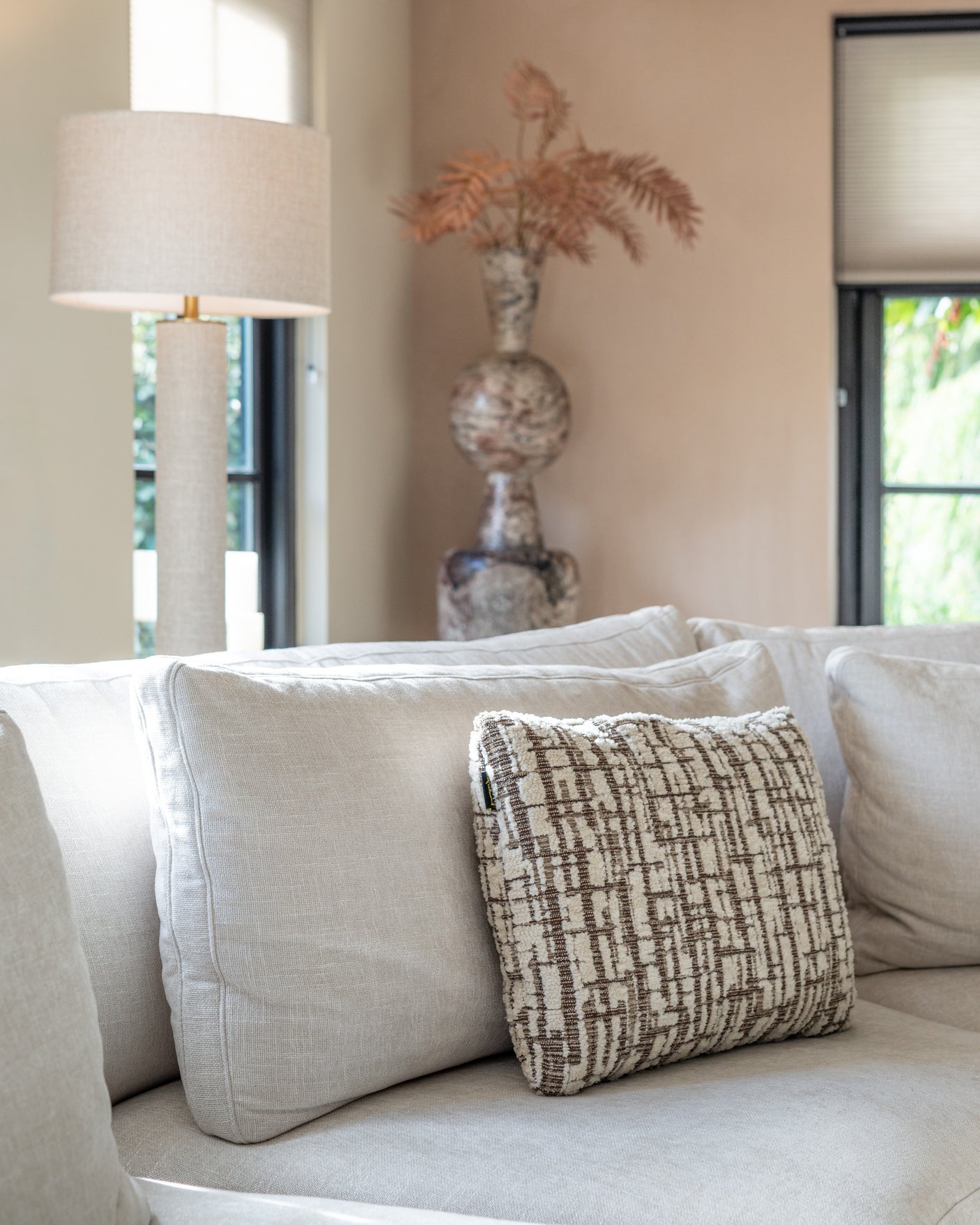 Gulvlampe Joline beige Richmond Interiors Gulvlampe