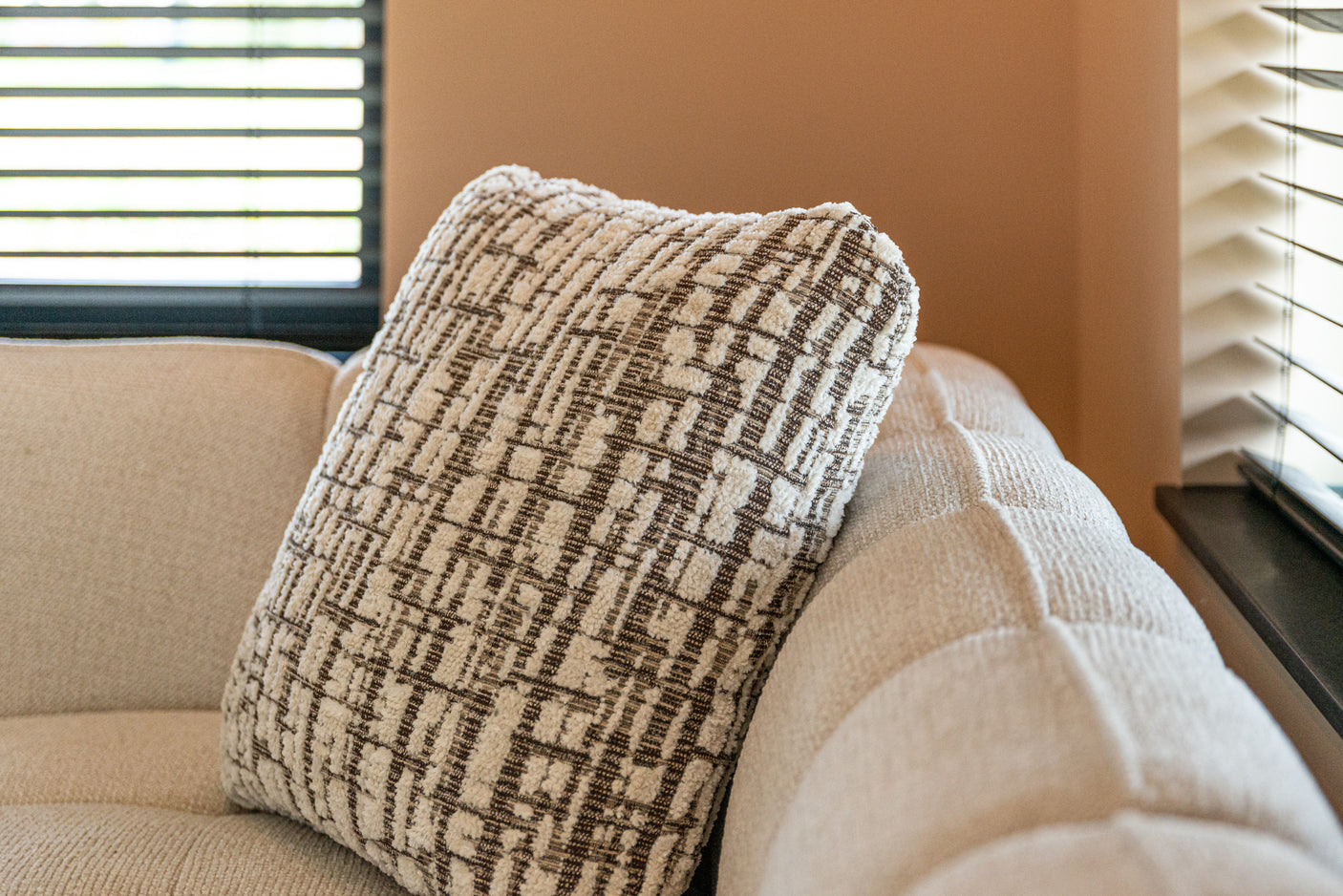 Pute Oliv krem 50x50 Richmond Interiors Pute
