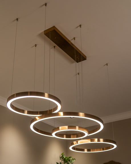 Lysekrone Lilou børstet gull Richmond Interiors Taklampe