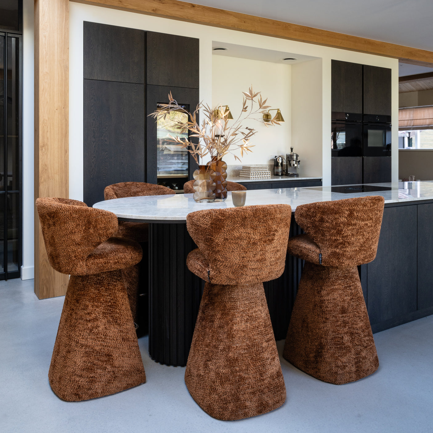 Barkrakk Gatsbi nydelig kanel Richmond Interiors Barstol