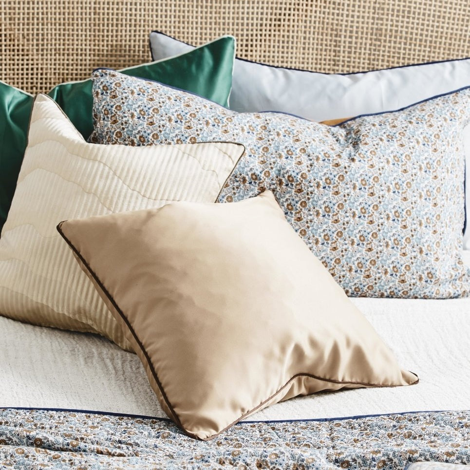 AIN-putetøy i satin - 50x50 - lysbrun Nordal PILLOWS