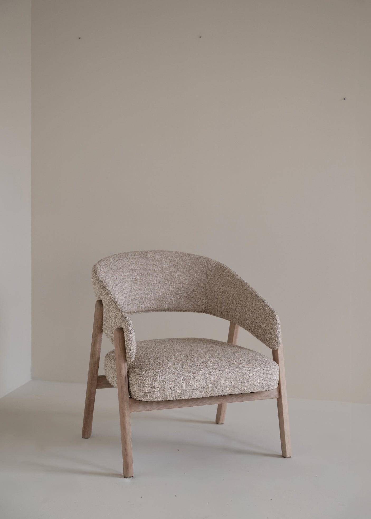 Barnaby lenestol beige/whitewash Rowico Lenestol