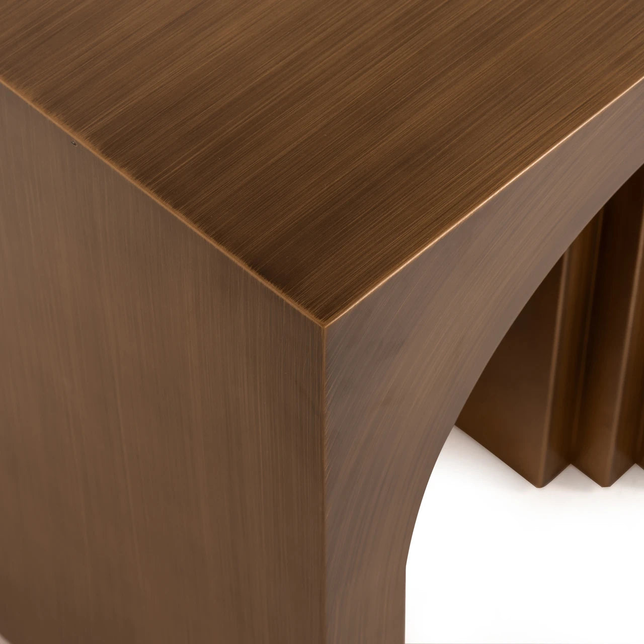 Endebord Vevey børstet gull Richmond Interiors Sidebord