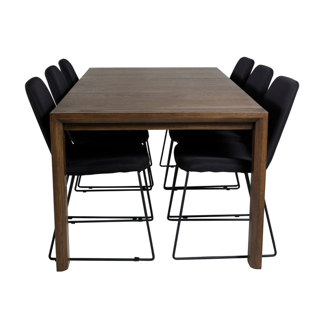 Polar dining table with Polar chairs Venture Design Spisegruppe