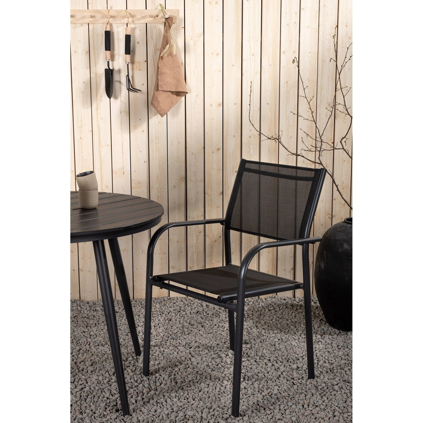 Break Spisebord Rundt 90ø + Santorini Armstol Venture Design Spisegruppe