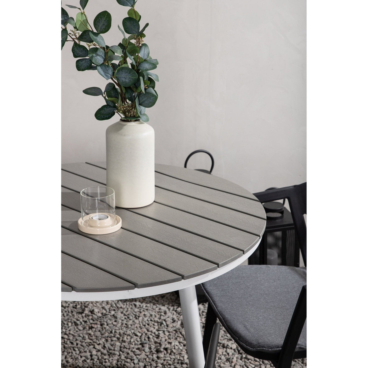 Break Spisebord Rundt 90ø + Slit spisestoler inkl. Putetrekk Venture Design Spisegruppe