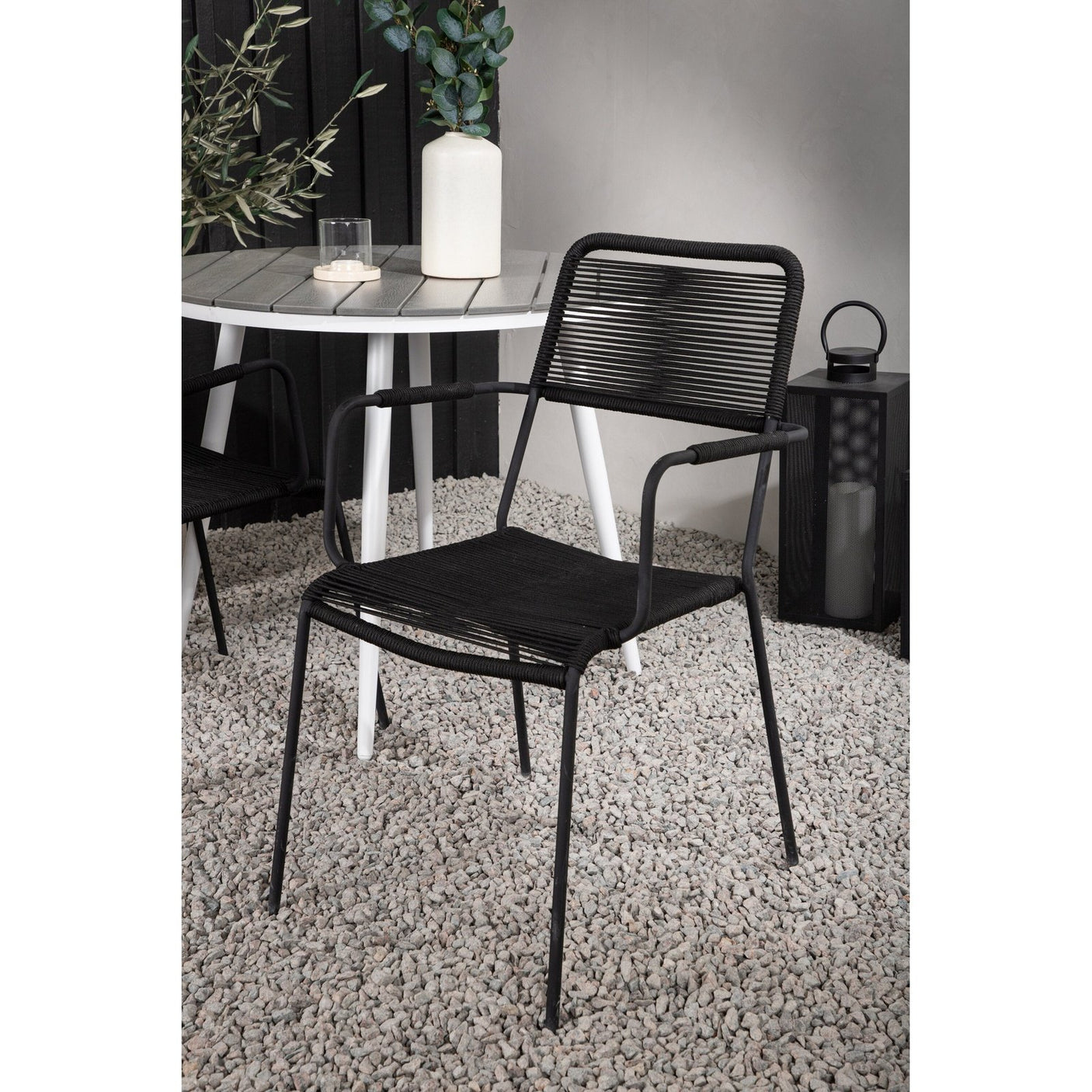 Pause Spisebord Rundt 90ø + Lindos Lenestol Venture Design Spisegruppe