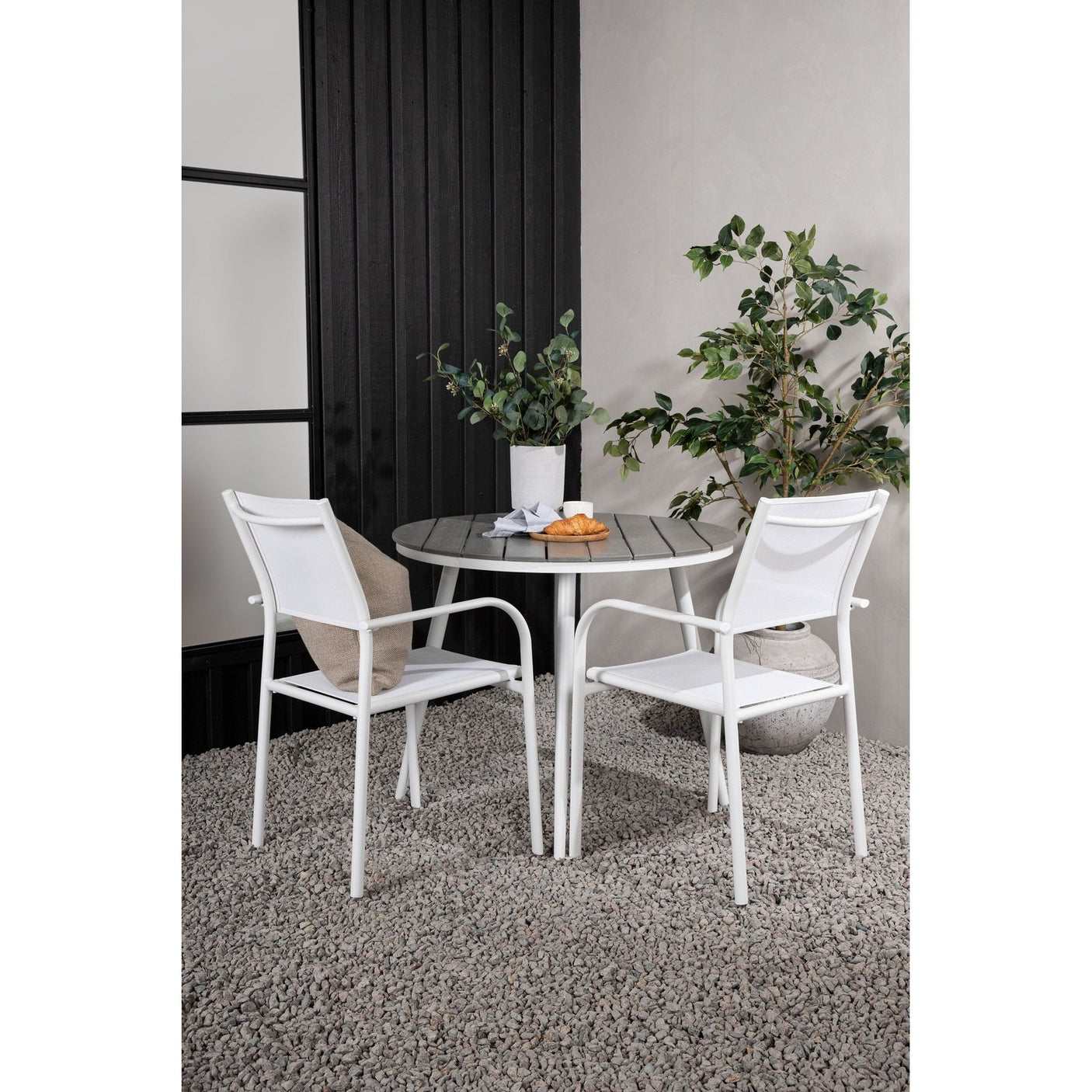 Pause Spisebord Rundt 90ø + Santorini Armstol Venture Design Spisegruppe