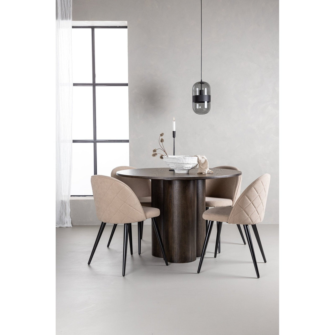 Olivia spisebord-/+ Velvet stol-/ Venture Design Spisegruppe