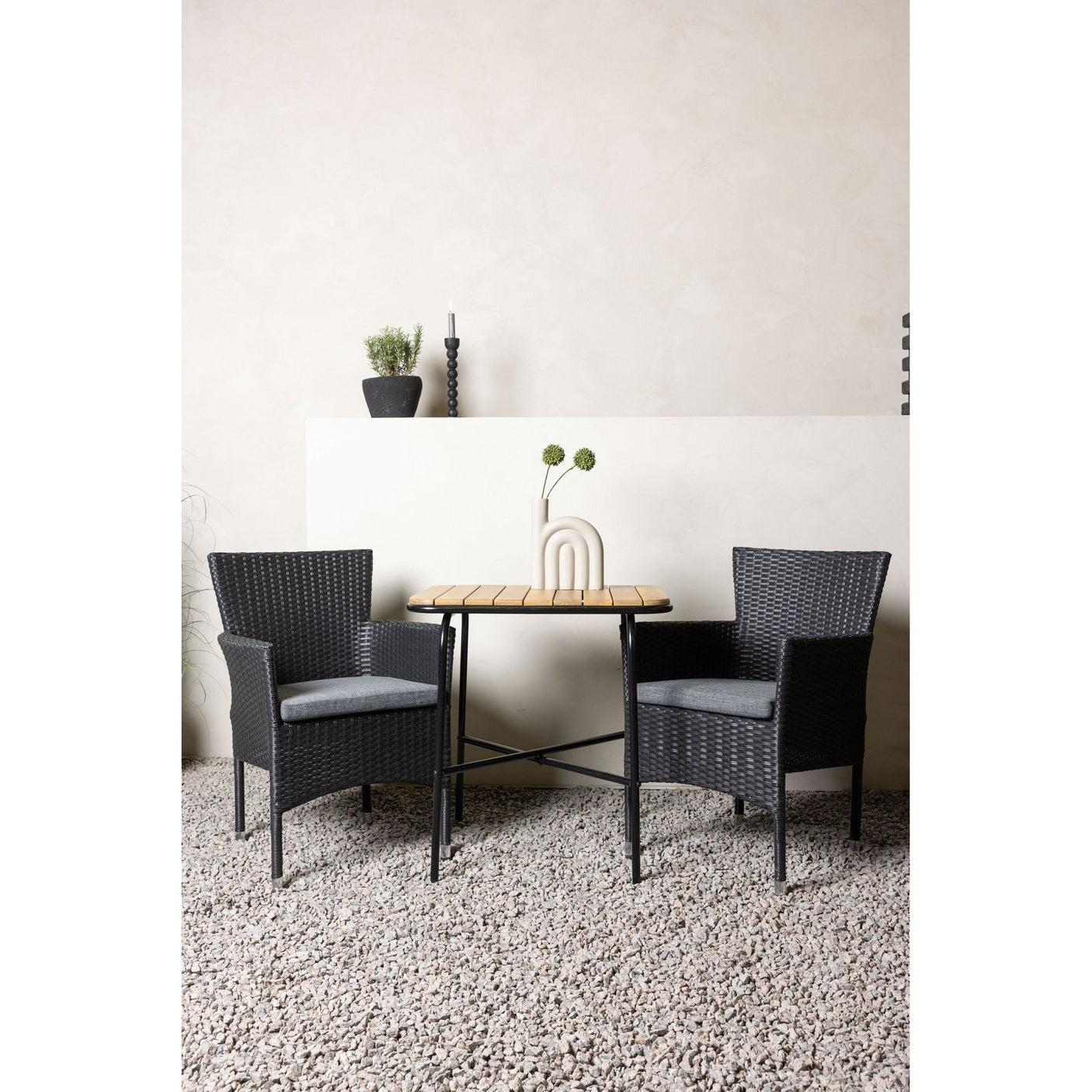Holmbeck Cafébord 55*70*74 + Malina spisestoler Venture Design Spisegruppe