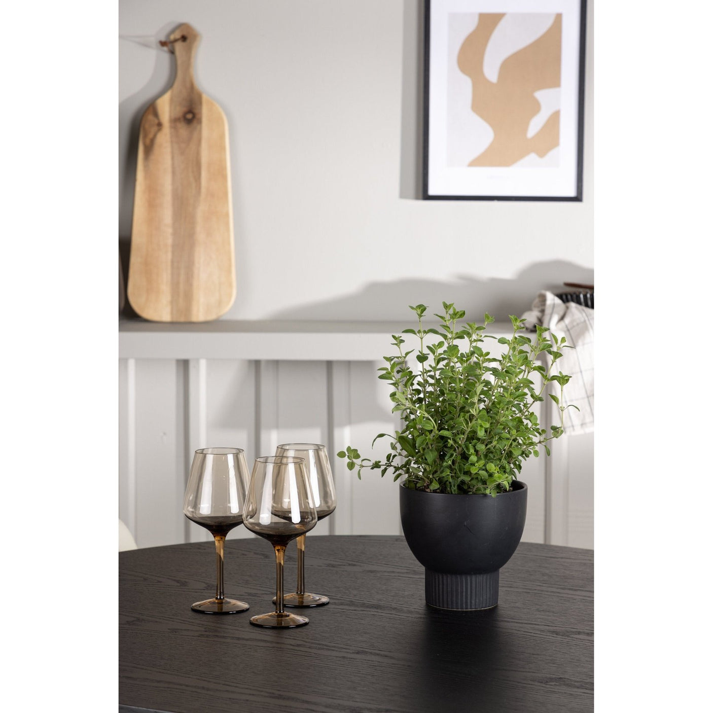 Olivia spisebord + Tvist spisestoler / Venture Design Spisegruppe