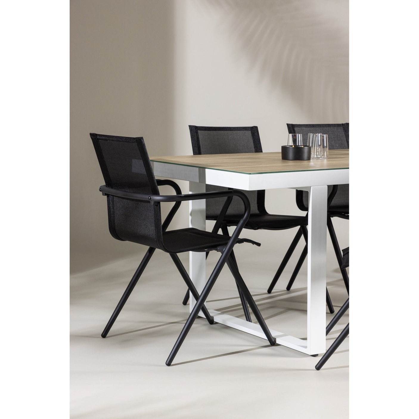 Merlo spisebord + Alina spisestoler Venture Design Spisegruppe
