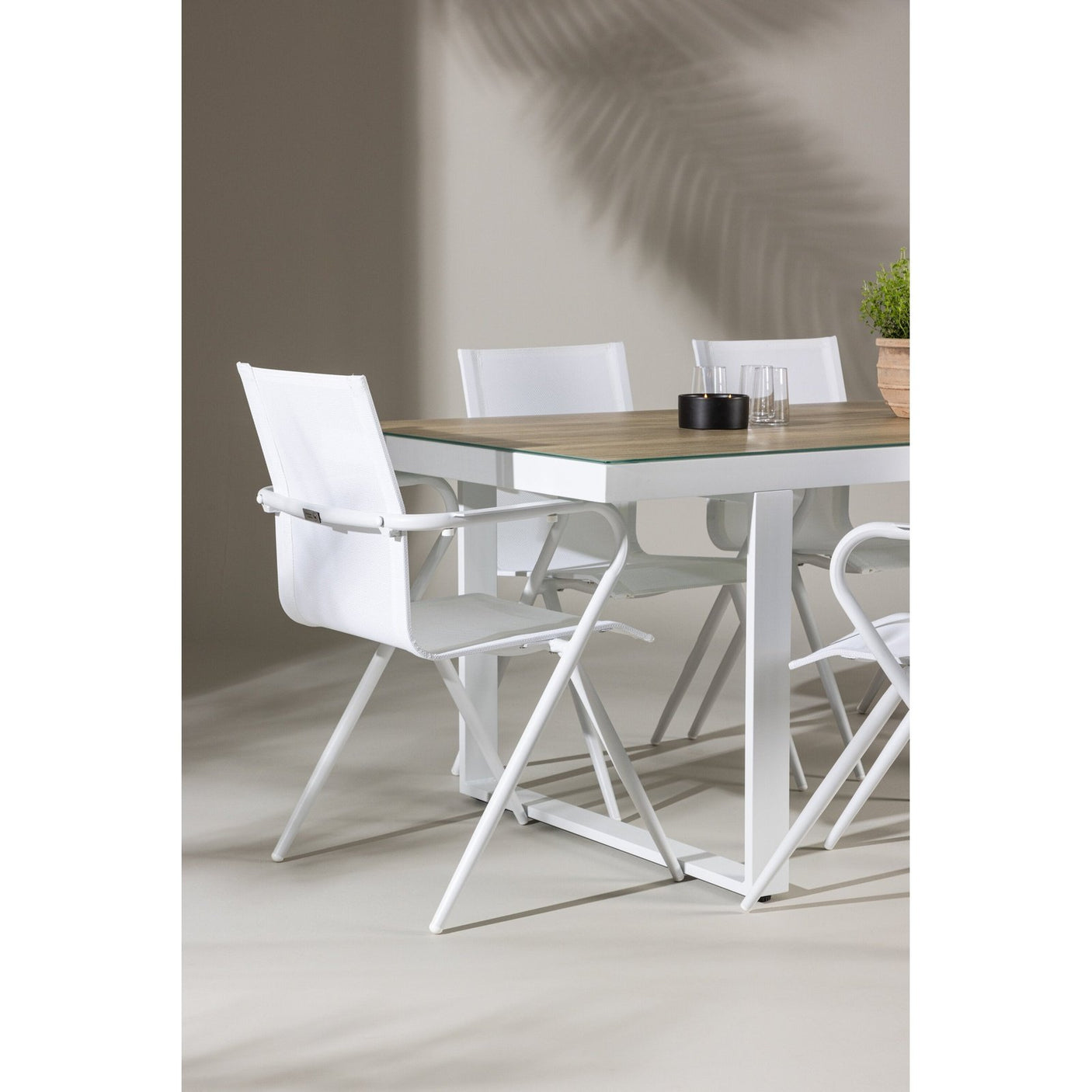 Merlo spisebord + Alina spisestoler Venture Design Spisegruppe