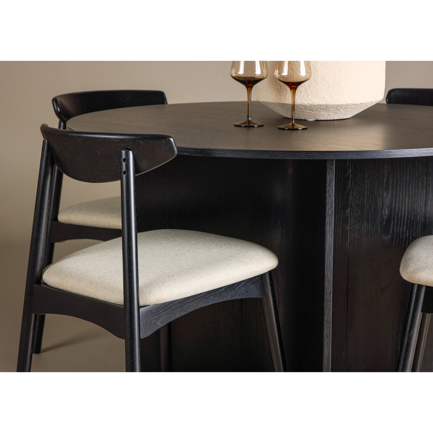 Tabell Tyresö med Stol Ven Venture Design Rundt spisesett