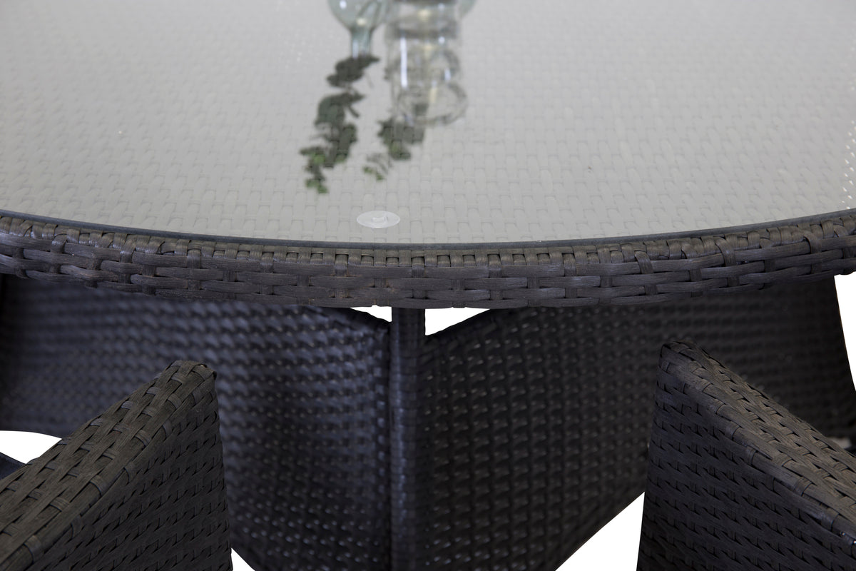 Volta Bord Ø150 + Malin spisestoler Venture Design Spisegruppe