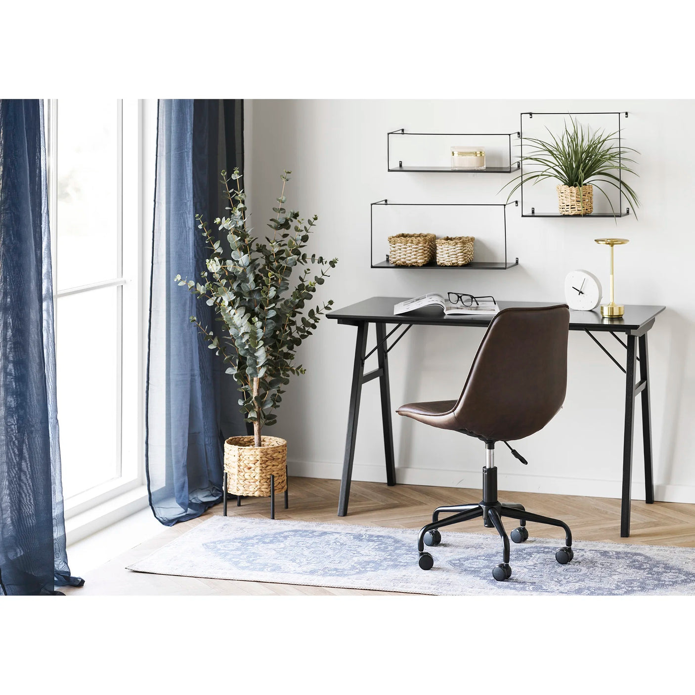 Vojens Skrivebord House Nordic Skrivebord