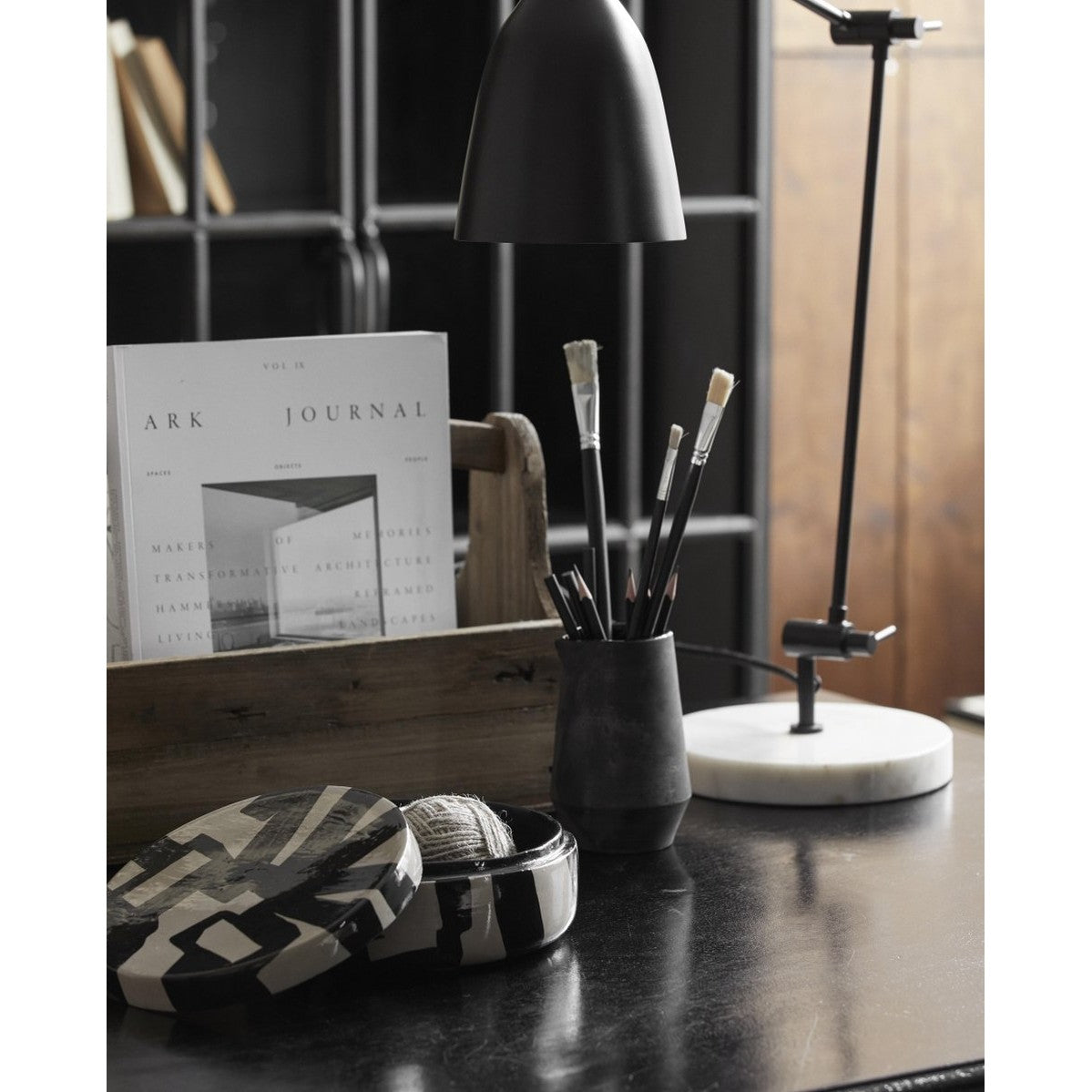 LIPSI lagring med lokk - svart/sand Nordal DECO ITEMS