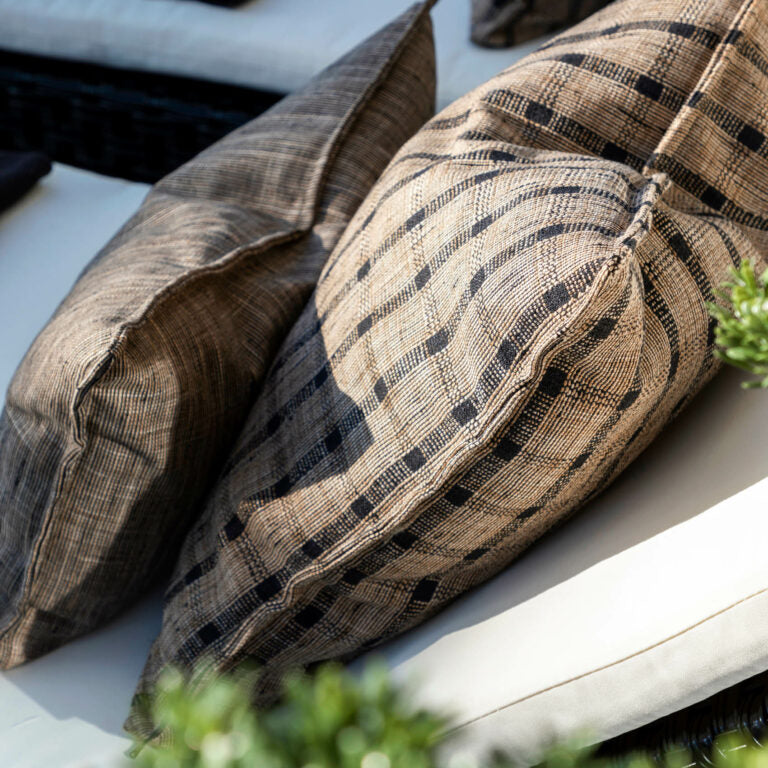 TRAVERSE BLACK/LINEN Putetrekk Artwood Pute