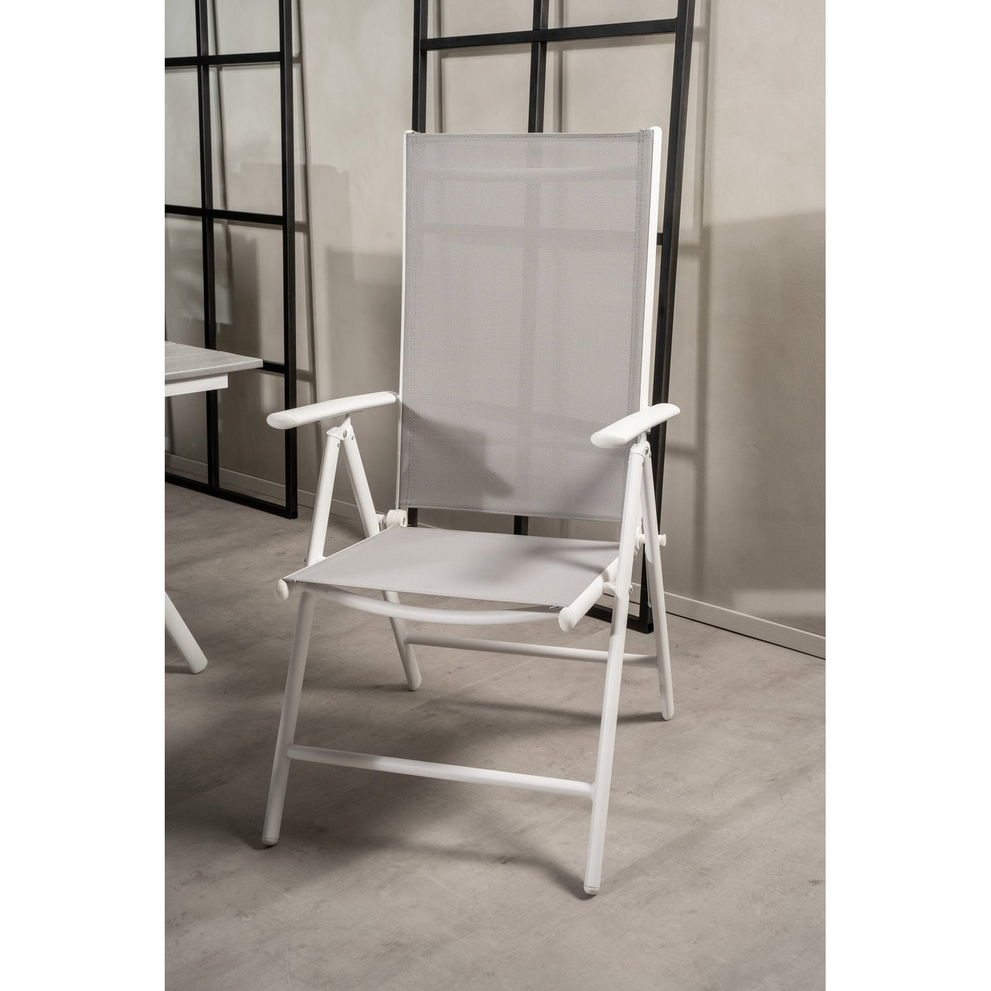Levels bord 160/240 + Pause stoler Venture Design Spisegruppe