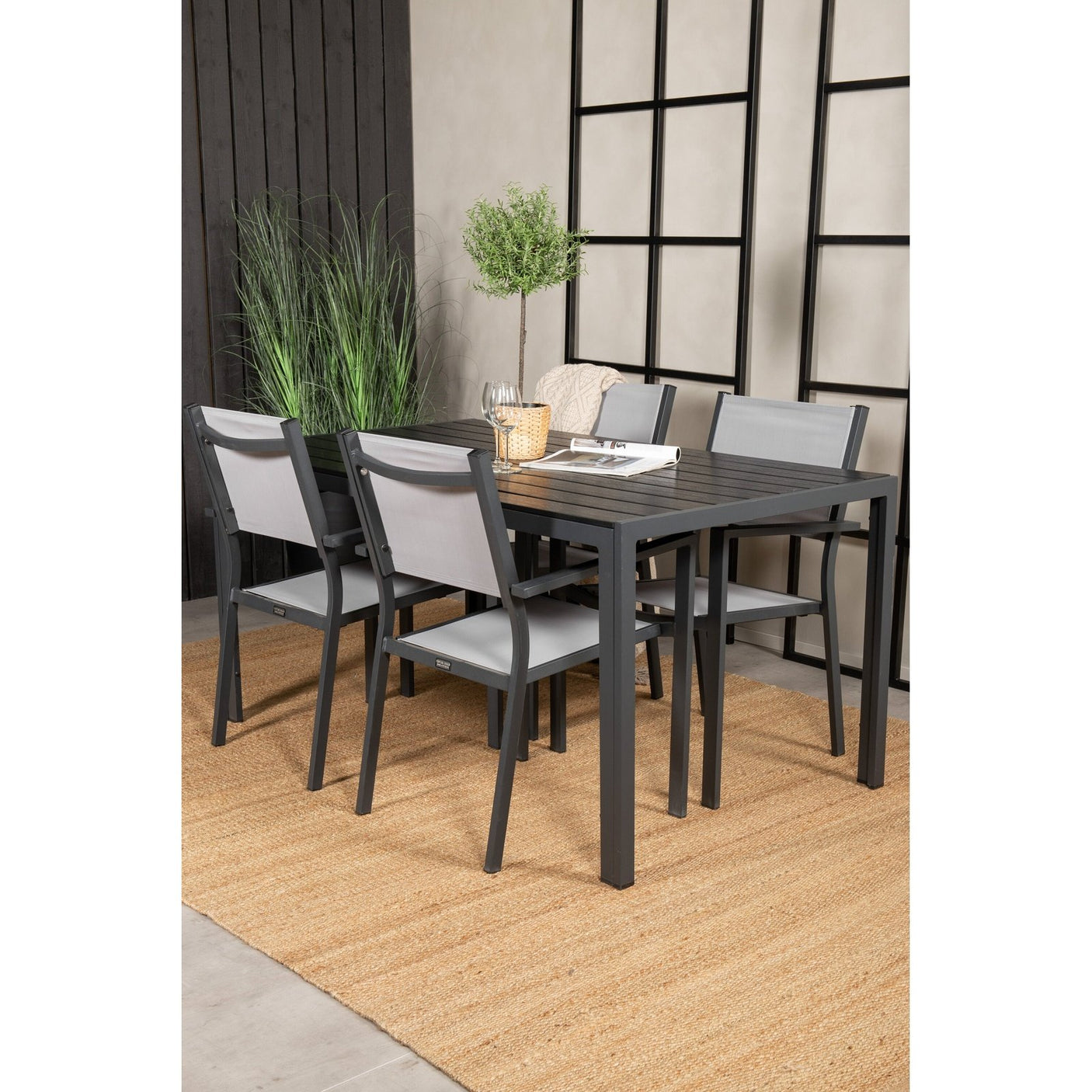 Break Dining Table 150*90 + Copacabana Lenestol Venture Design Spisegruppe