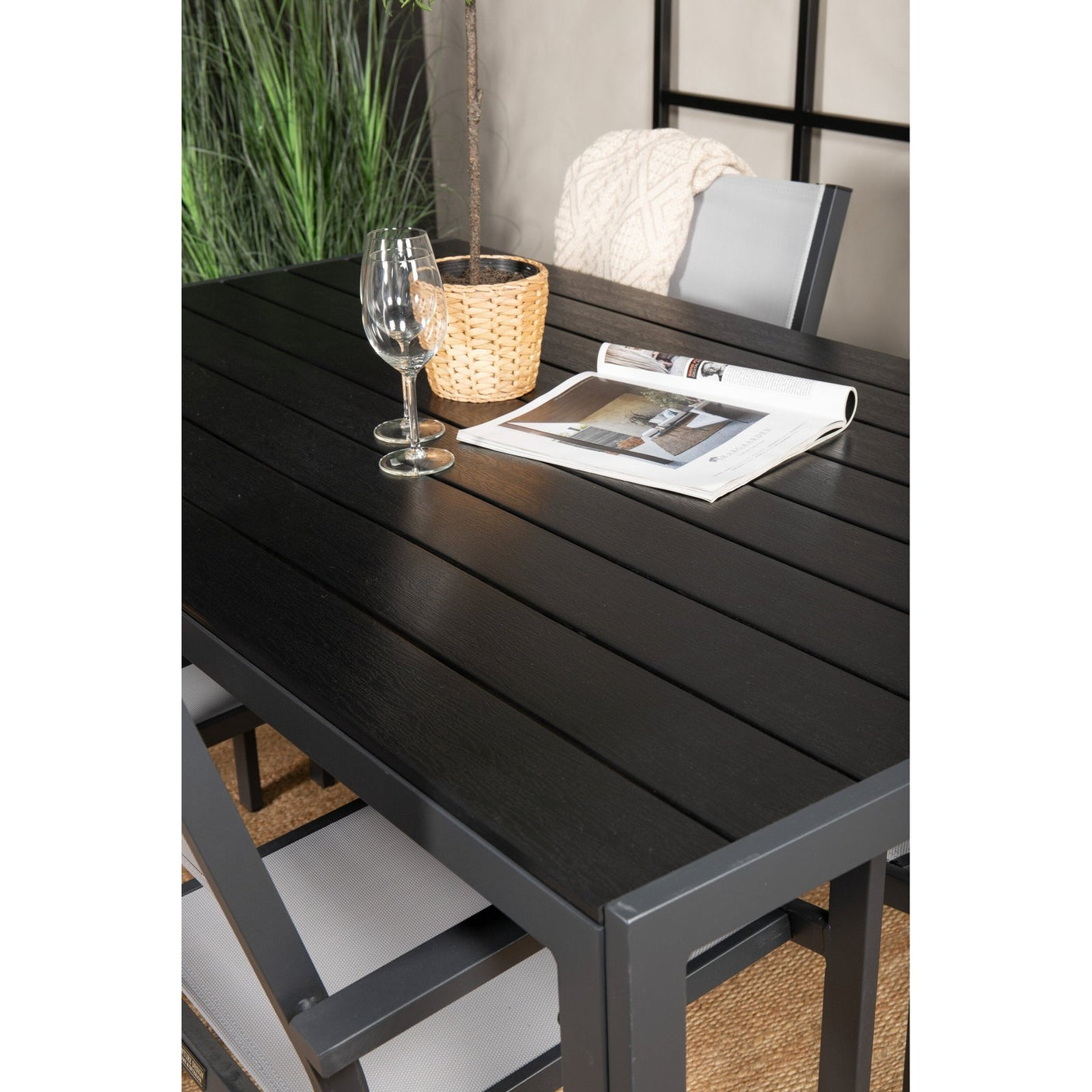 Break Dining Table 150*90 + Copacabana Lenestol Venture Design Spisegruppe