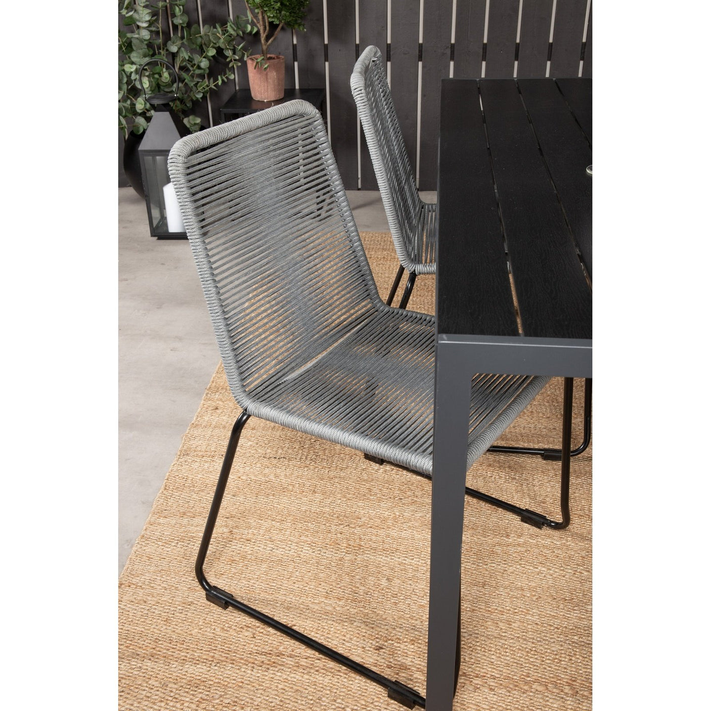 Break spisebord 150*90 + Lindos spisestoler Venture Design Spisegruppe