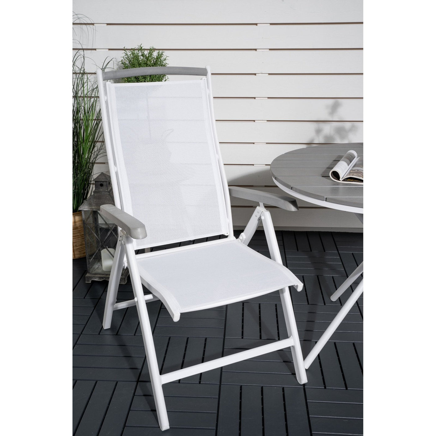 Parma cafébord ø90 + Albany stoler Venture Design Spisegruppe