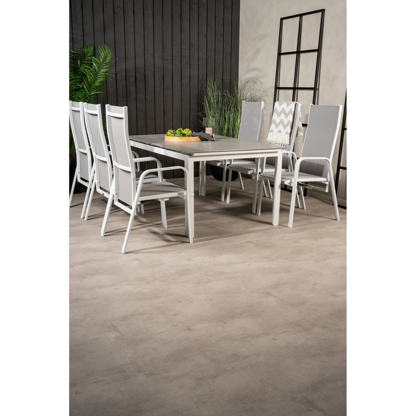 Levels bord 160/240 + Copacabana Lenestol Venture Design Spisegruppe