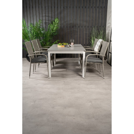 Levels bord 160/240 + Anna stoler Venture Design Spisegruppe