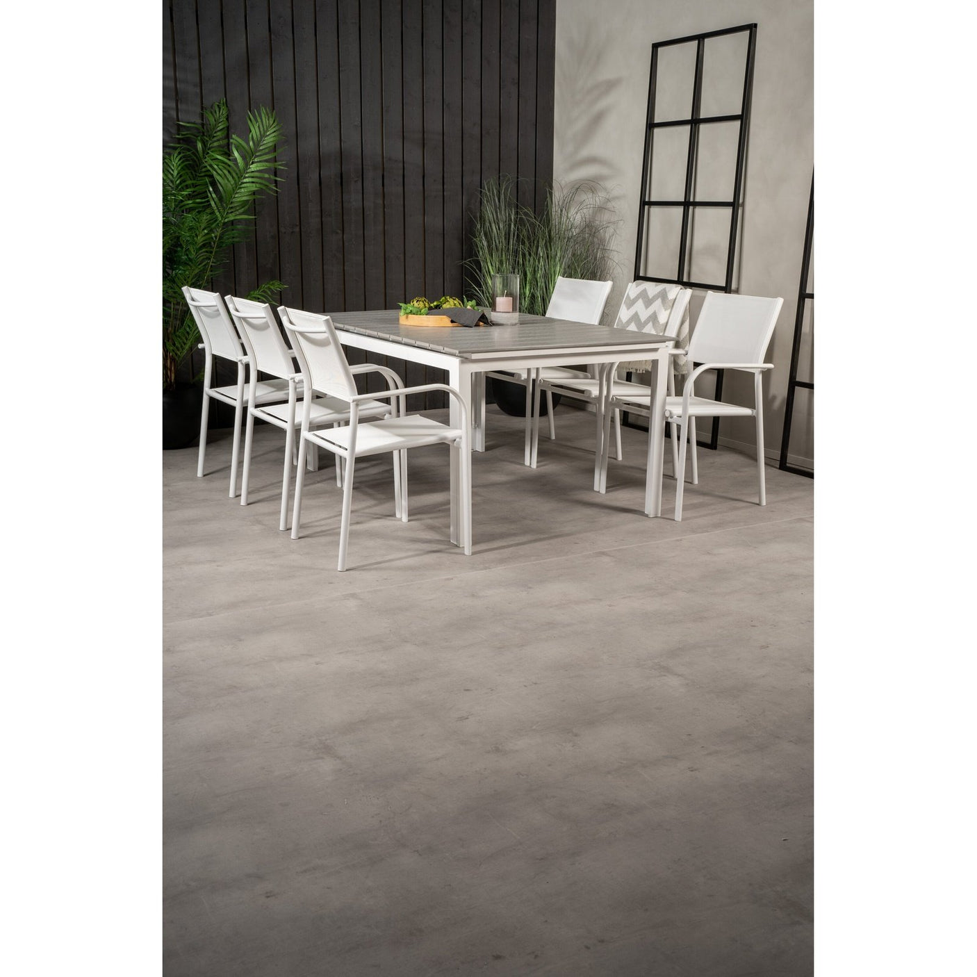 Levels bord 160/240 + Santorini Lenestol Venture Design Spisegruppe