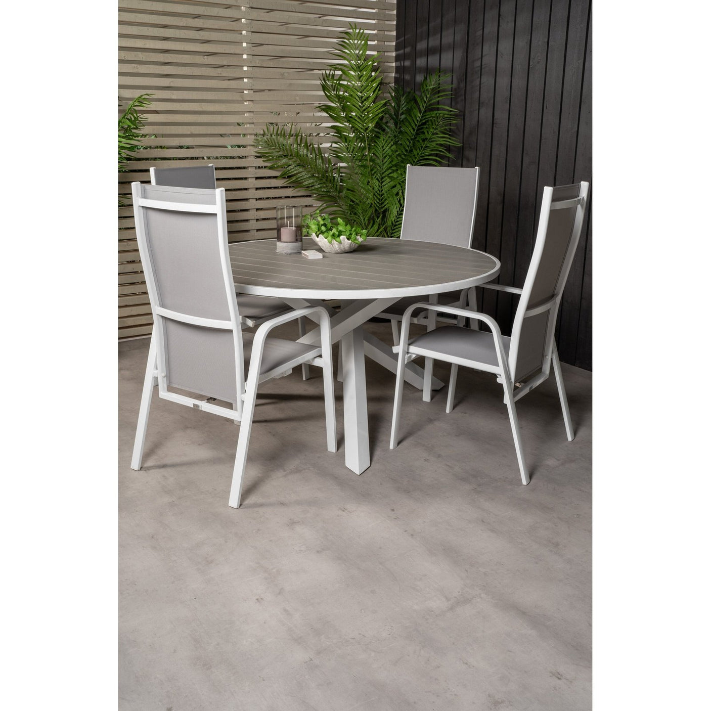 Parma Bord ø 140 + Copacabana Lenestol Venture Design Spisegruppe
