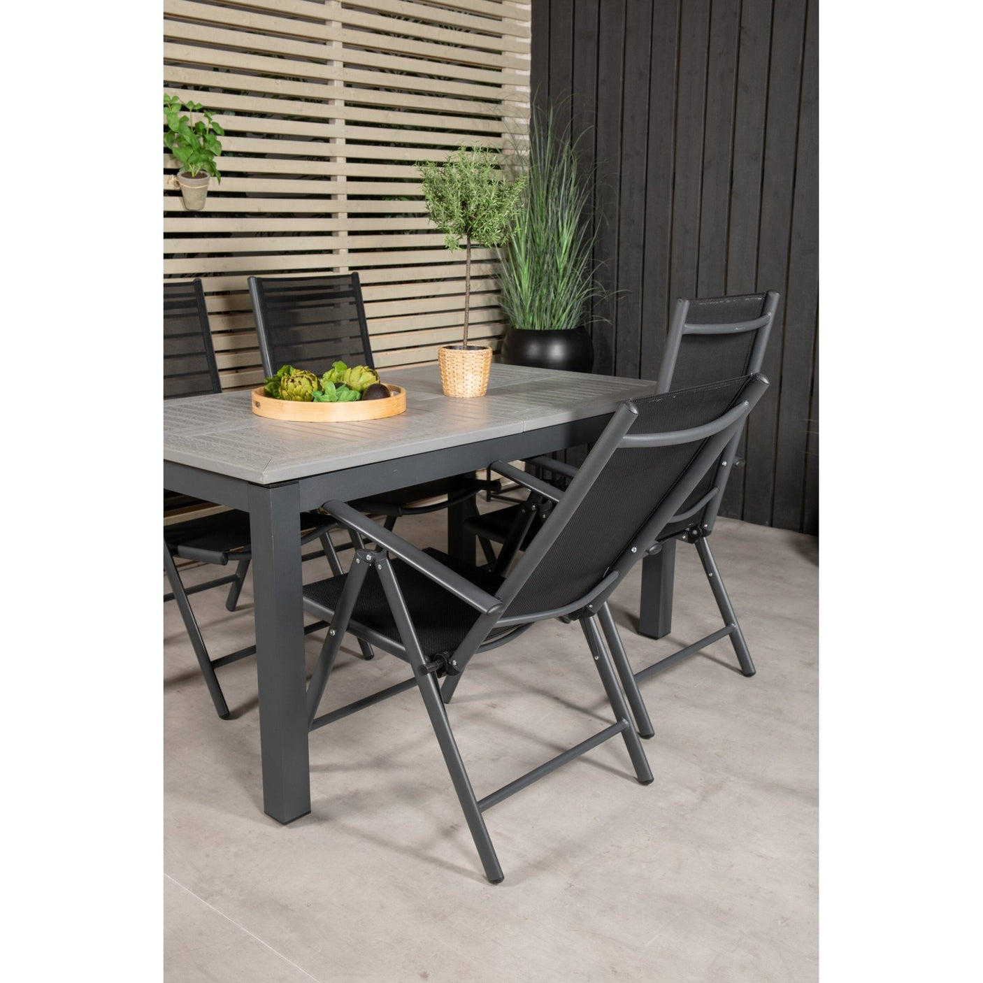 Albany Table 152/210 + Pause stoler Venture Design Spisegruppe