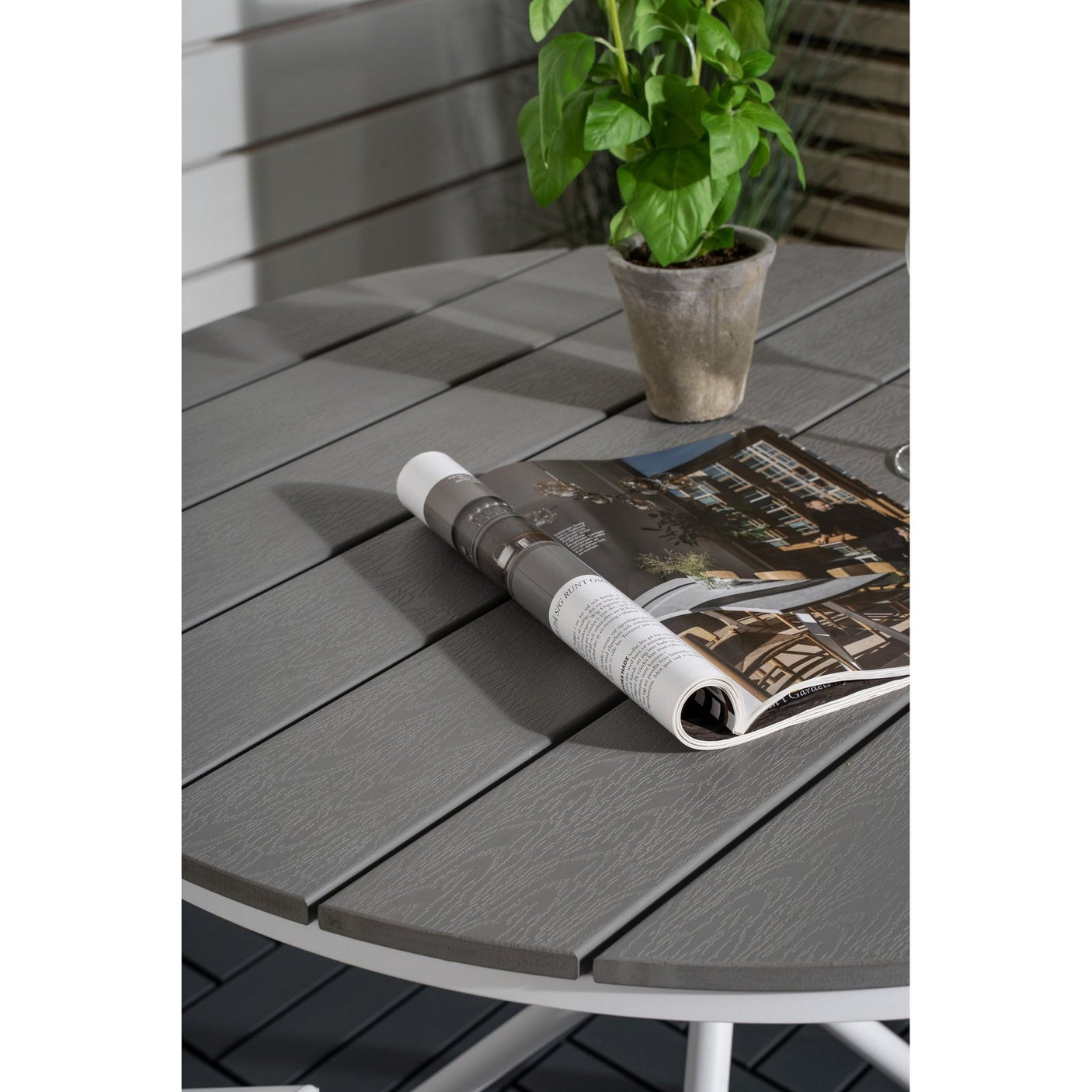 Parma cafébord ø90 + Break stoler Venture Design Spisegruppe