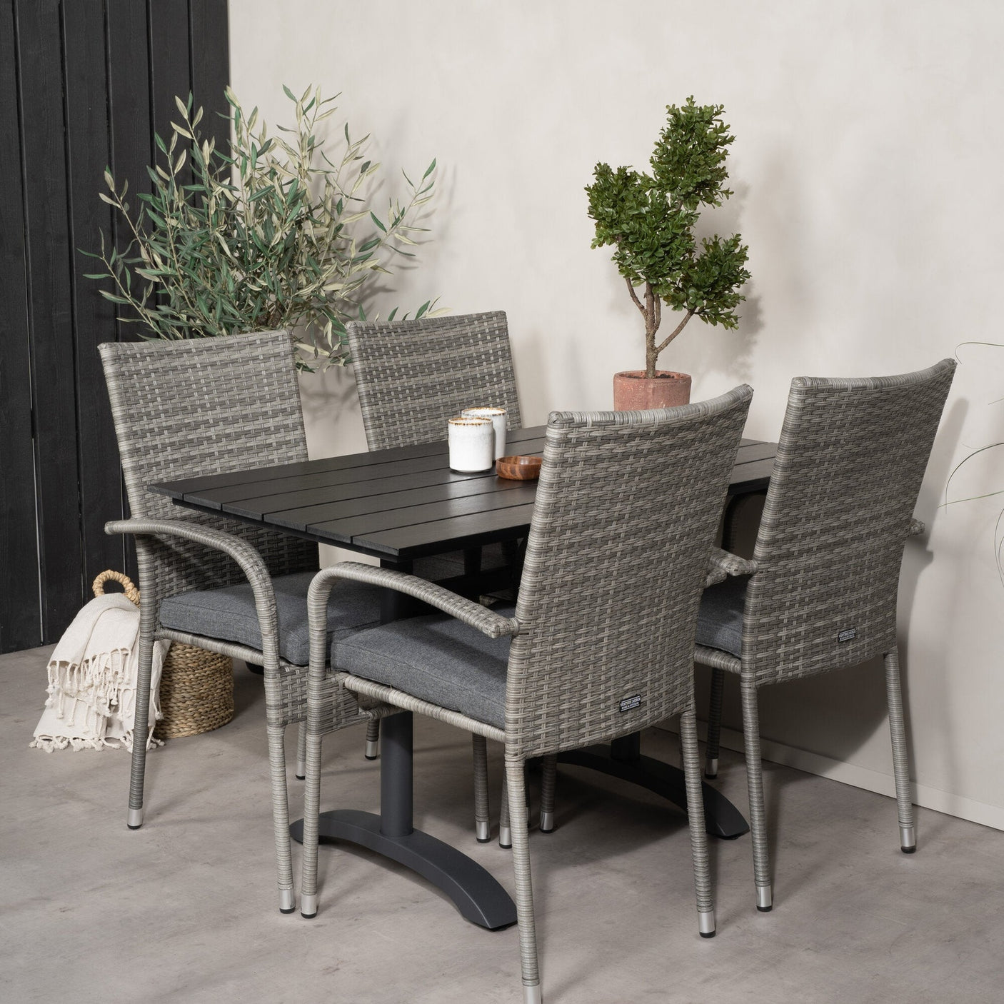 Denver Café Bord 120*70 + Anna Armstol Venture Design Spisegruppe