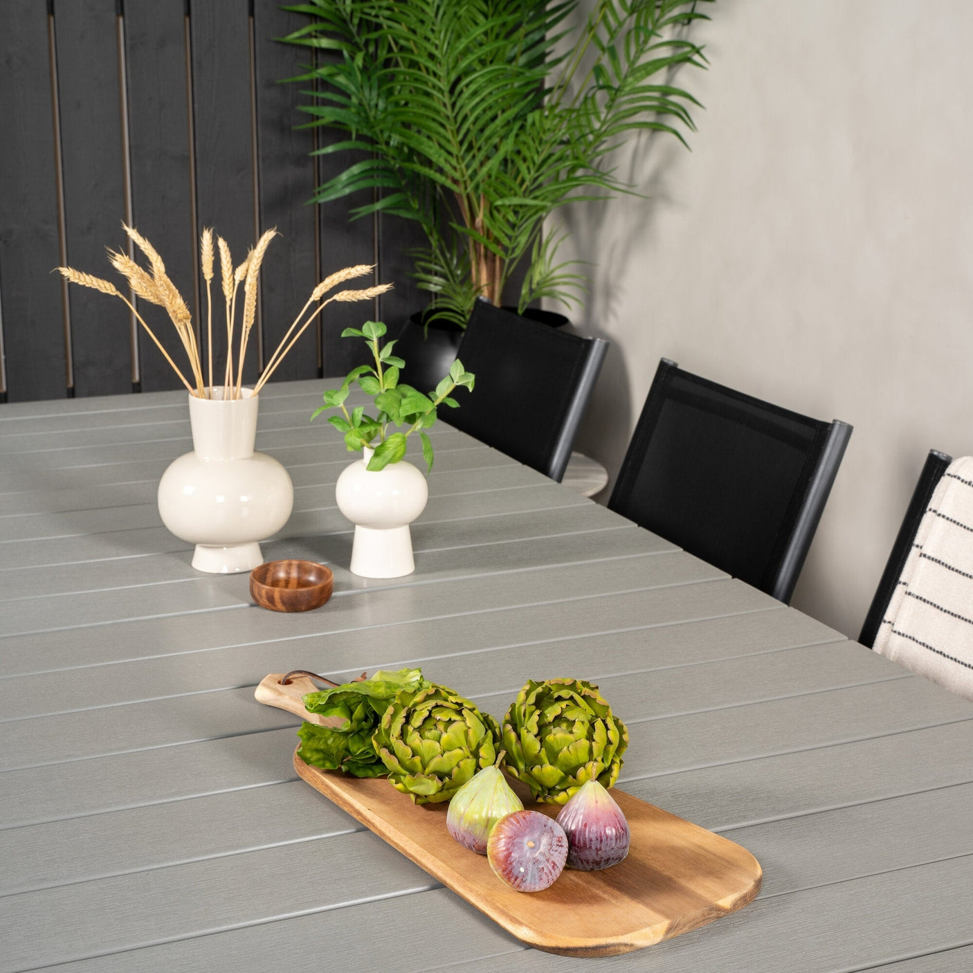 Levels Spisebord 224/324*100 + Santorini Armstol 0 Venture Design Spisegruppe