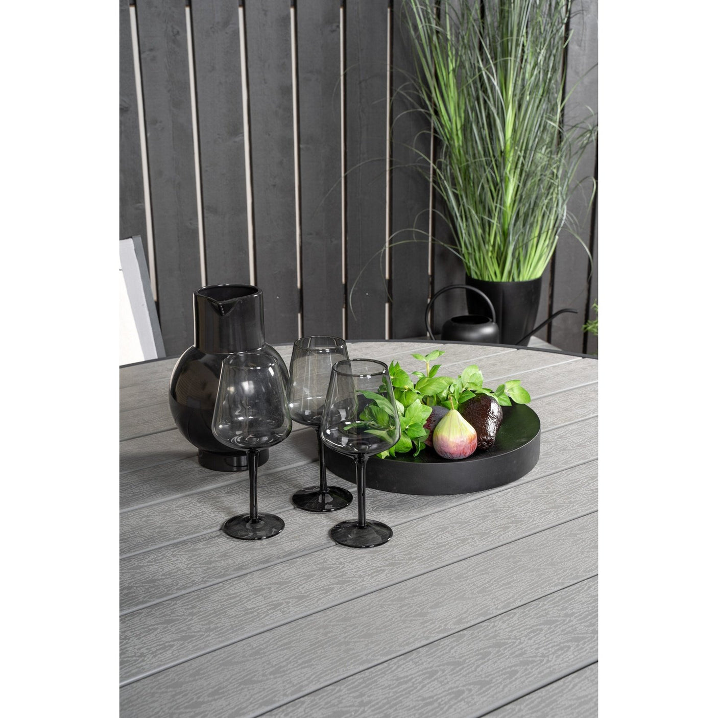 Parma Bord ø 140 + Copacabana Armlenstol Venture Design Spisegruppe