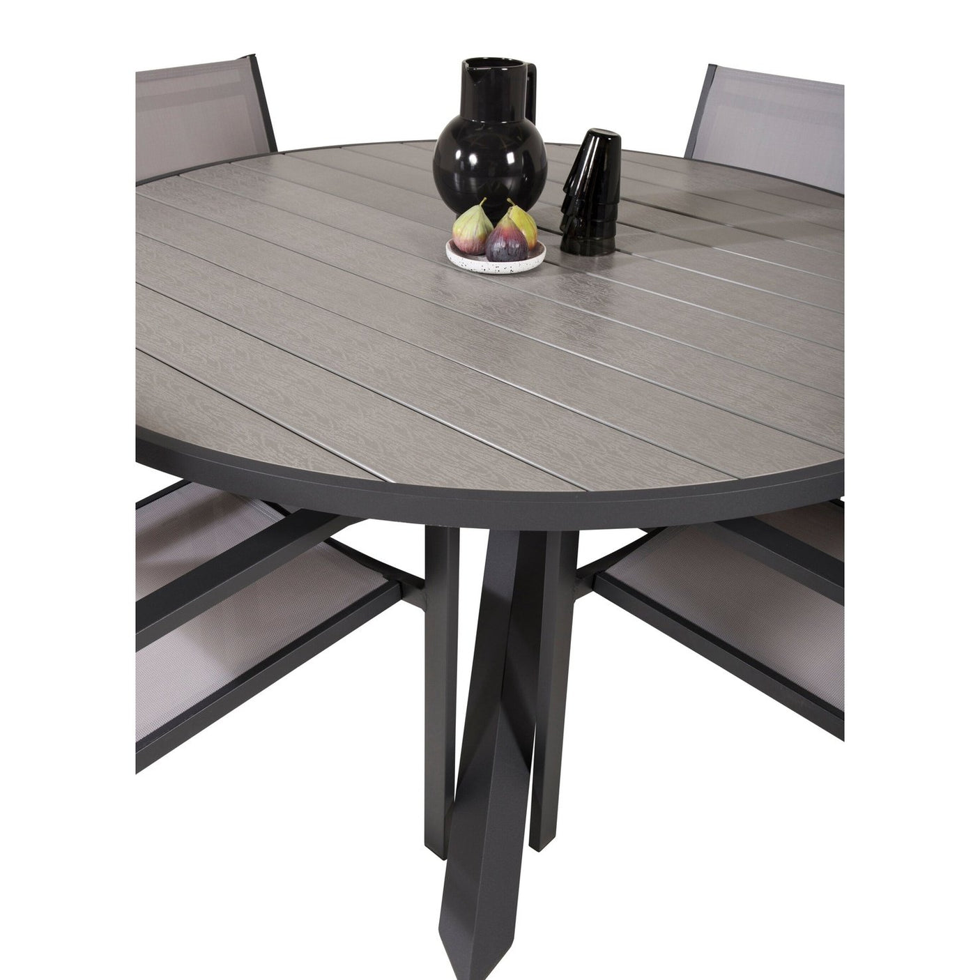 Parma Bord ø 140 + Copacabana Armlenstol Venture Design Spisegruppe