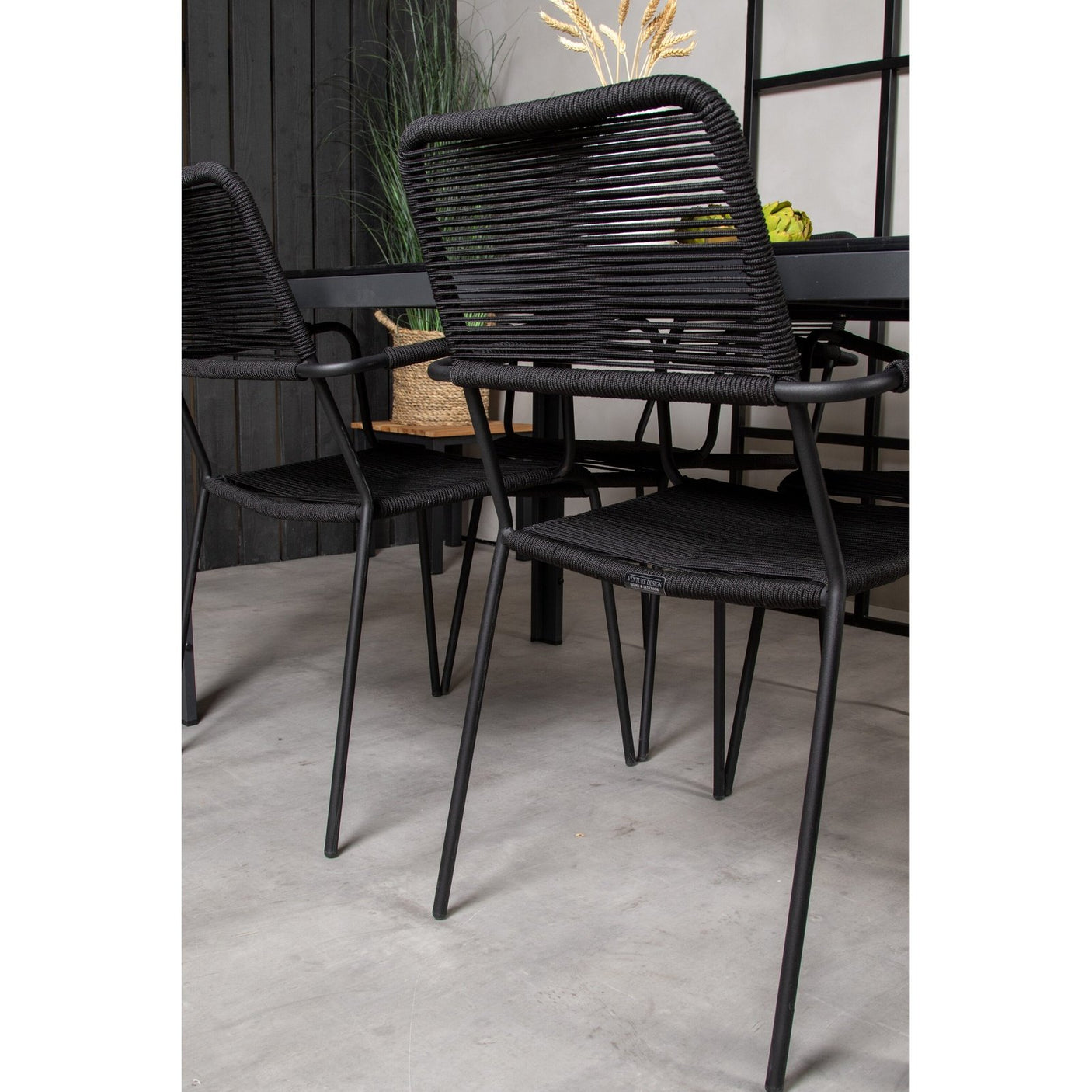 Break spisebord 150*90 + Lindos lenestol Venture Design Spisegruppe