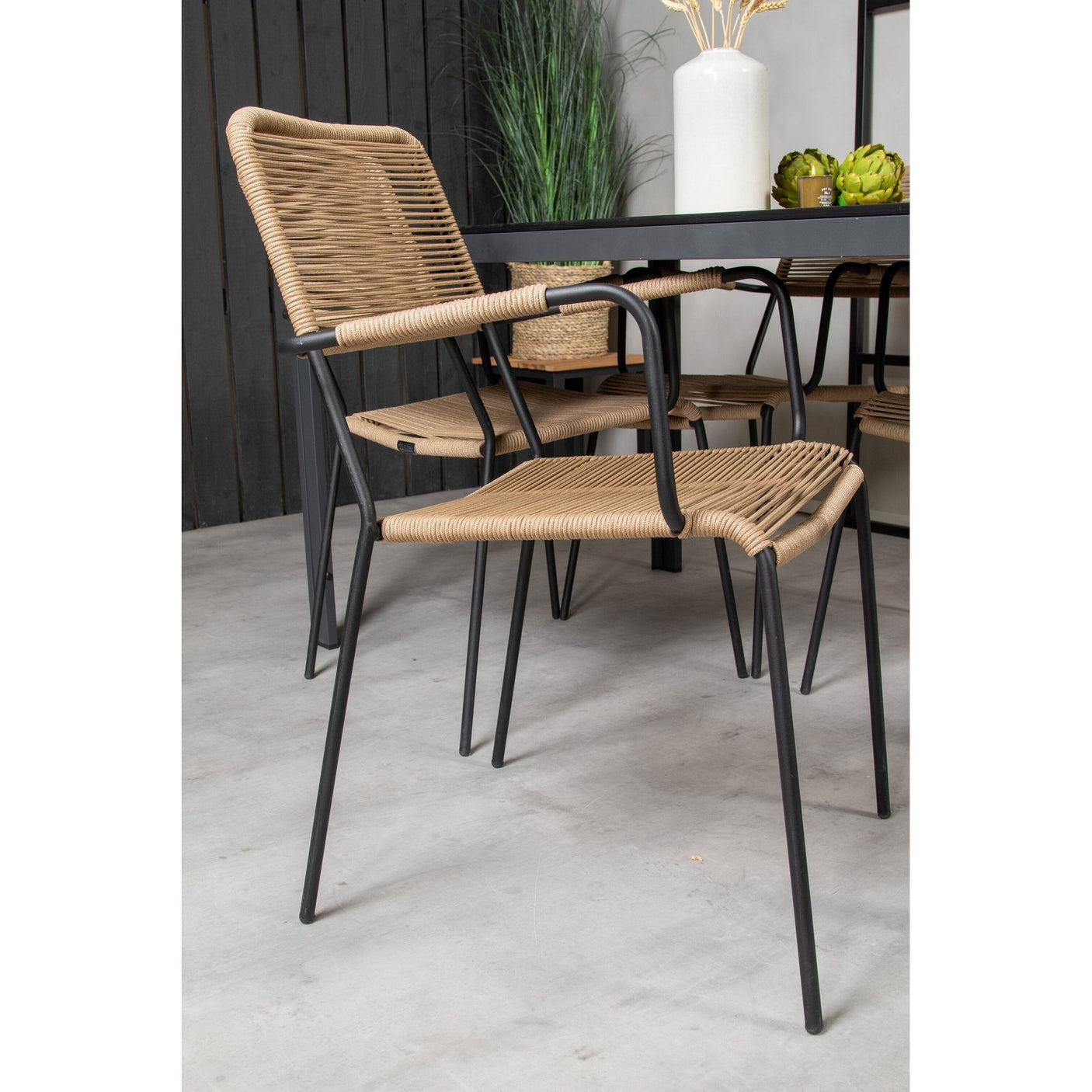 Break spisebord 150*90 + Lindos lenestol Venture Design Spisegruppe