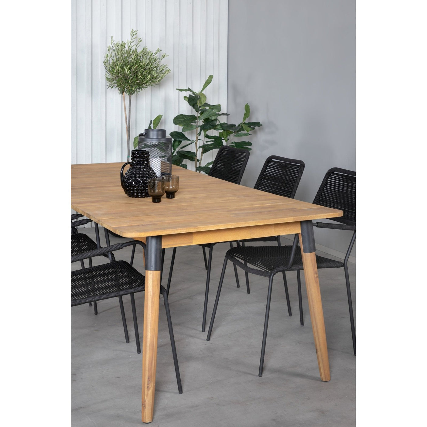 Julian spisebord 210*100cm + Lindos lenestol Venture Design Spisegruppe