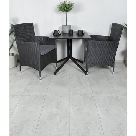 Way kafébord 70*70 + Malin lenestol/ Venture Design Spisegruppe
