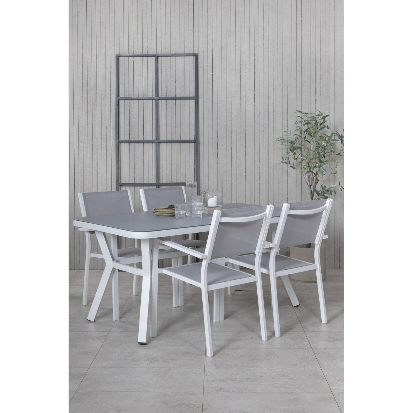 Virya spisebord lite bord + Copacabana Venture Design Spisegruppe