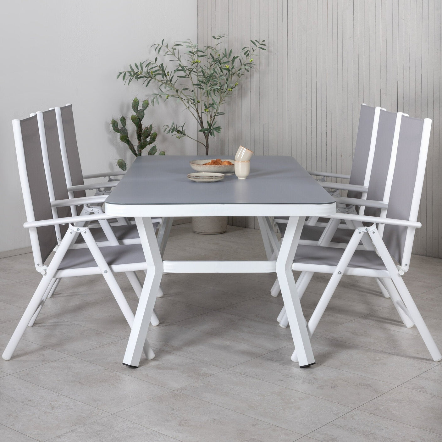 Virya spisebord stort bord + Break stol Venture Design Spisegruppe