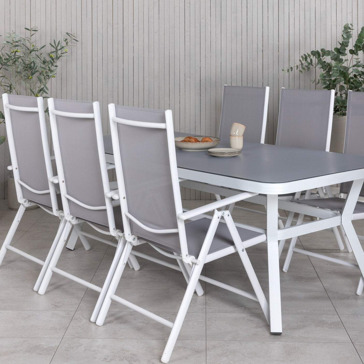 Virya spisebord stort bord + Break stol Venture Design Spisegruppe