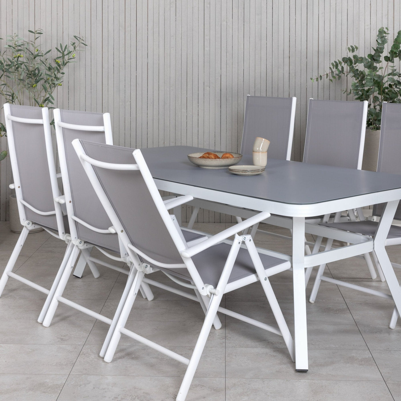 Virya spisebord stort bord + Break stol Venture Design Spisegruppe