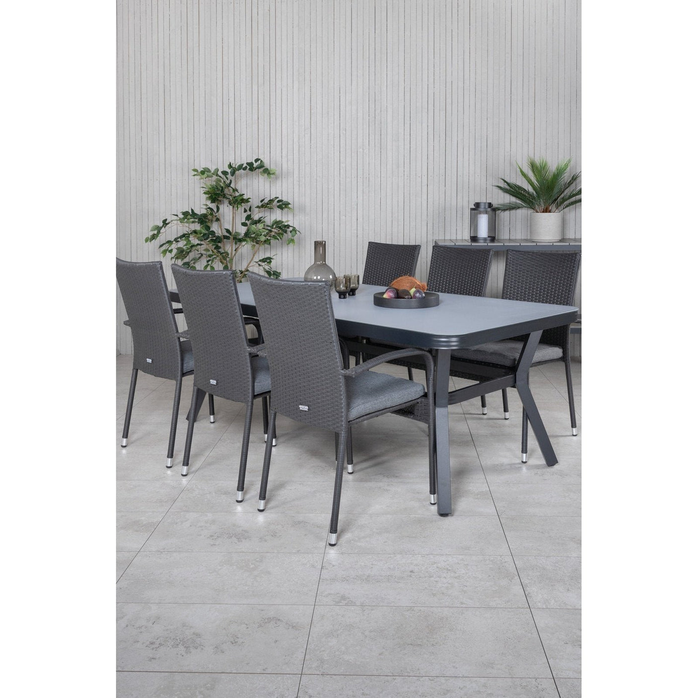 Virya spisebord + Anna stol Venture Design Spisegruppe